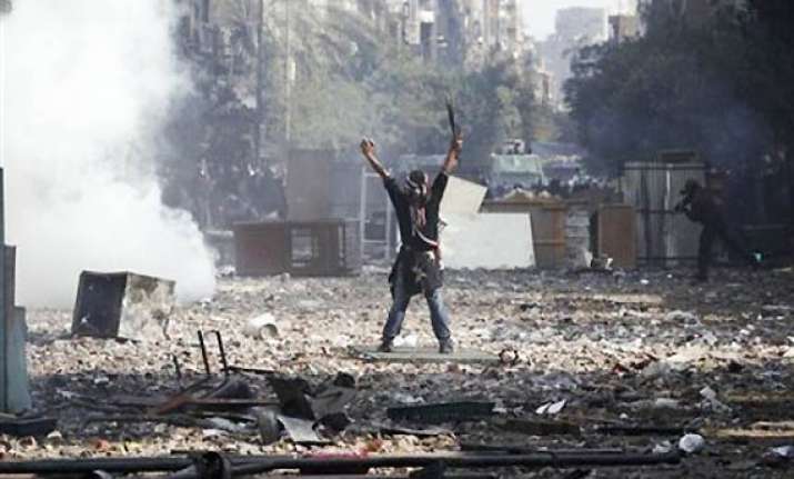 egypt s military rulers apologise for deaths of protesters