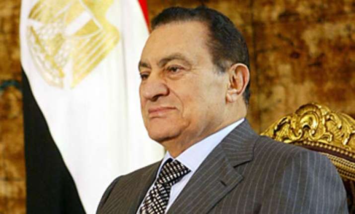 egyptian military asks for freeze of assets of mubarak aides