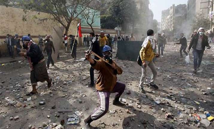 egyptians demand field marshal tantawi must quit
