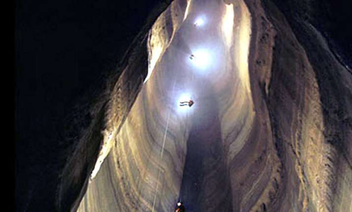 emirati adventurer to tour world s deepest cave