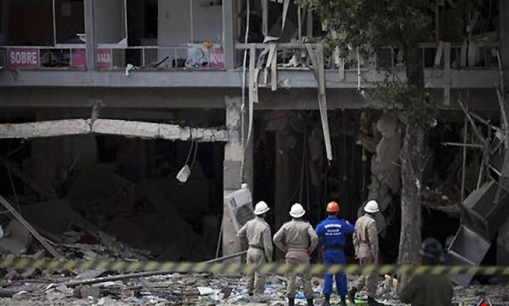 explosion hits restaurant in brazil 3 killed