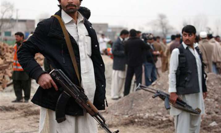 fighting over pakistani mountaintop kills over 60
