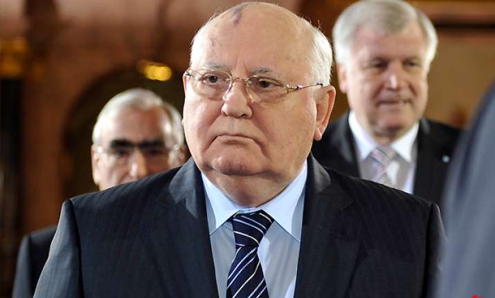 former president gorbachev urges putin to step down after