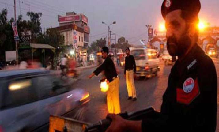 four killed in karachi clashes