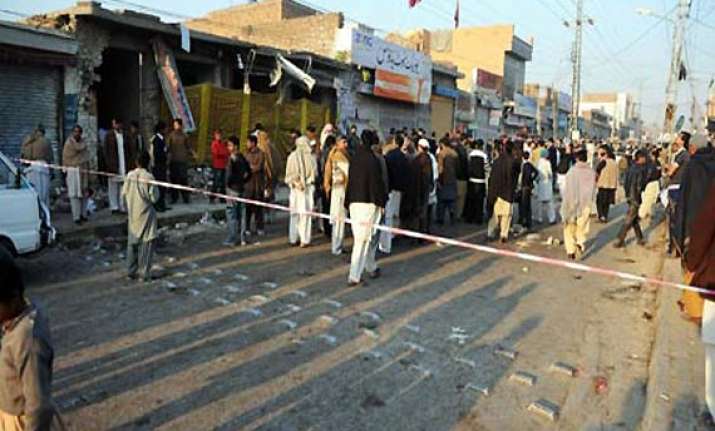 four suicide bombers killed in pakistan