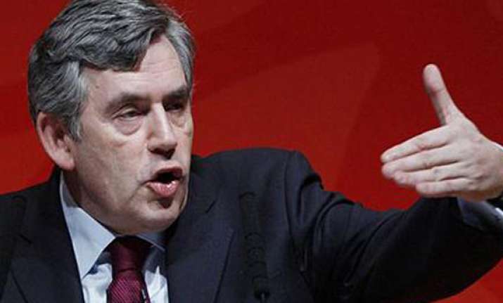gordon brown accuses rupert murdoch s tabloid of personal