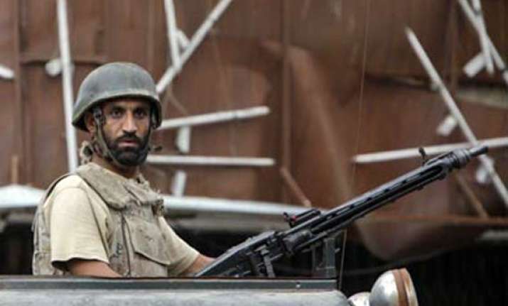gunmen ambush police van in karachi 4 personnel shot dead