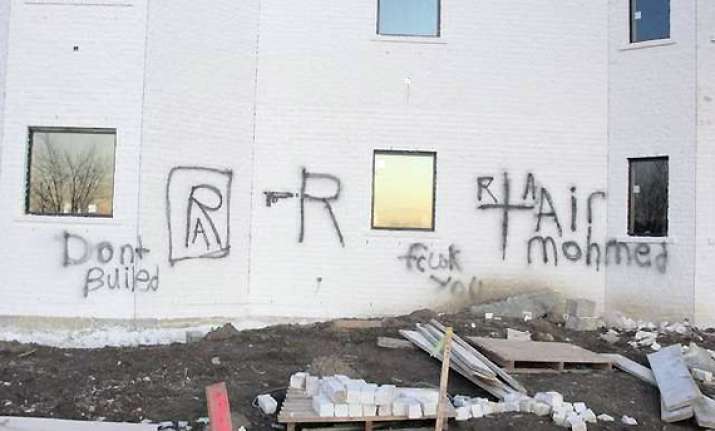 gurdwara vandalised in us with anti muslim graffiti