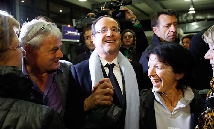 hollande beats sarkozy in french vote both in second round