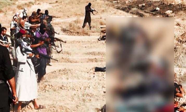 isis executes more than 160 captured syrian soldiers ngo