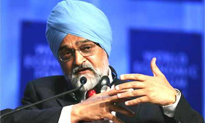 india has adequate forex reserves montek