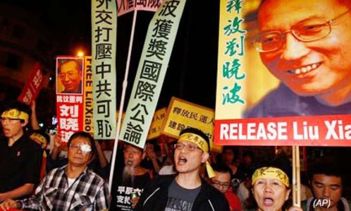 china protests nobel peace prize to jailed dissident