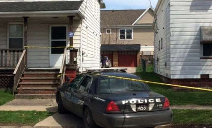 3 year old shoots dead 1 year old in us home