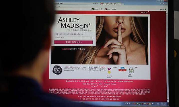 ashley madison subscribers included white house congress