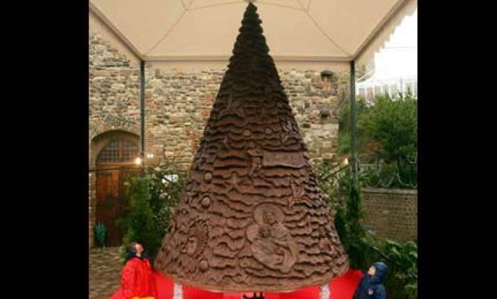 giant chocolate christmas tree created near paris