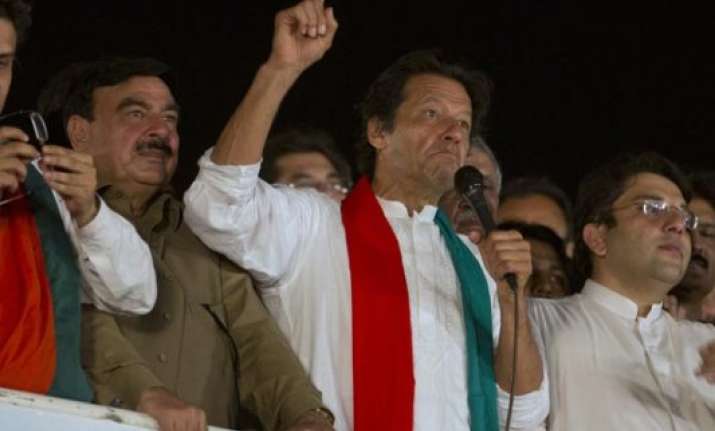political deadlock persists in pakistan as army plays
