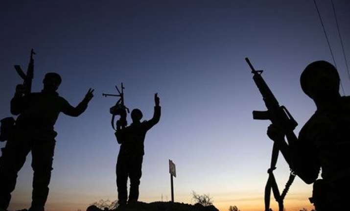 isis suicide bombers hit iraqi military compound killing 8