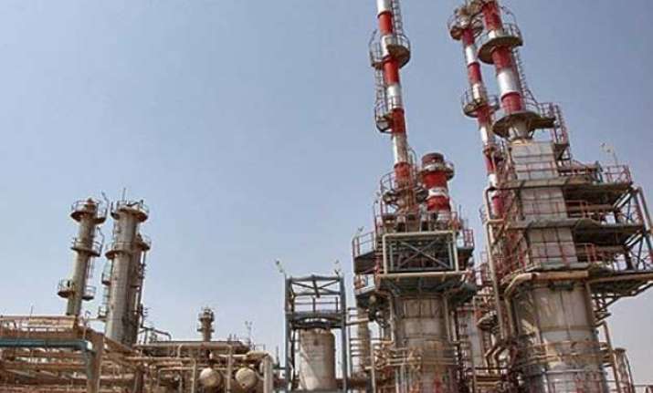 iran asks india to clear 6.5 billion oil dues within 2