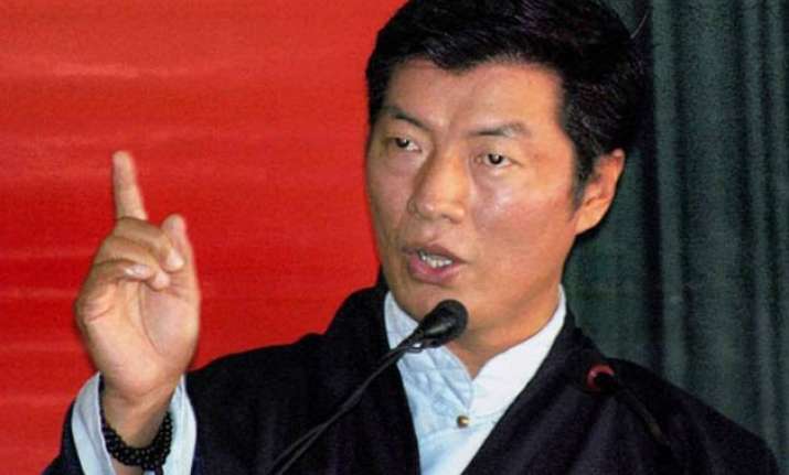 tibetan prime minister lobsang sangay wants china to hand