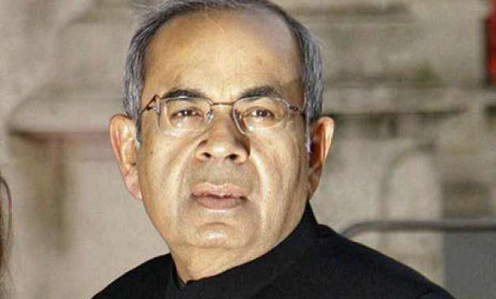 arun jaitley presents nri award to g p hinduja