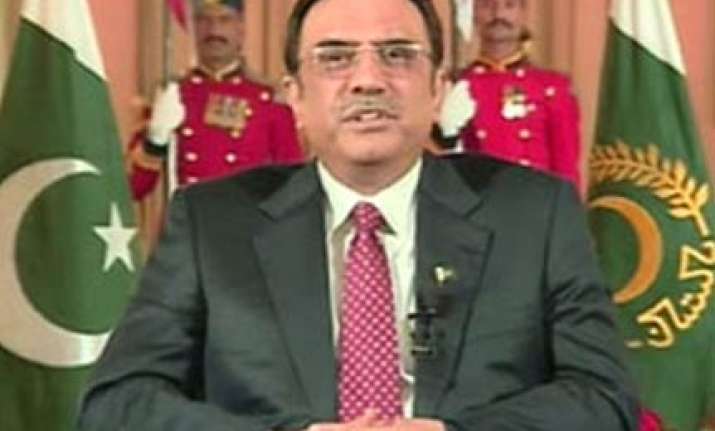zardari tops list of leaders who were absent when needed