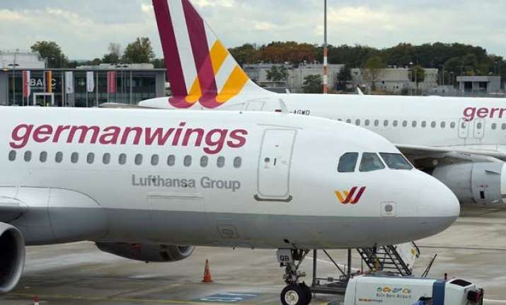 germanwings pilot was locked out of cockpit before crash in