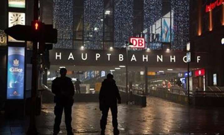 germany shuts munich train stations over imminent threat of