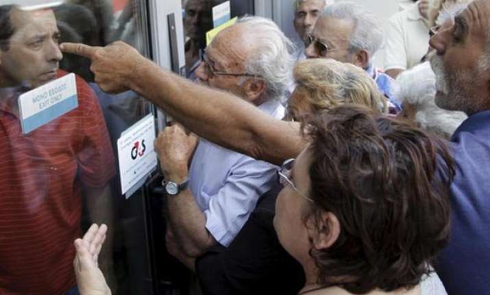 greece extends closure of banks