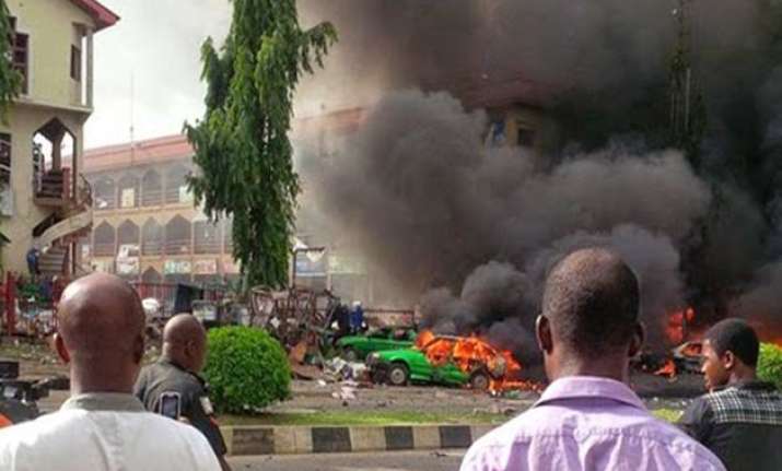 suicide bomber kills 10 in northeastern nigeria market