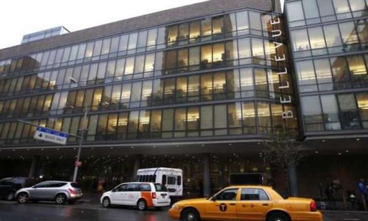 new york doctor who treated patients in africa tests