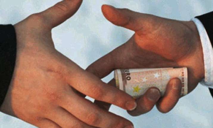 indian american doctor gets 9 months jail for bribery in us