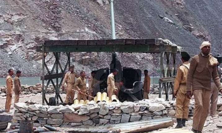 pak army quietly names 453 soldiers killed in kargil as
