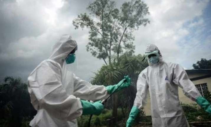 hundreds of thousands of ebola vaccines to be ready in 2015