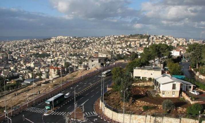 israel shuts down offices of islamic bodies