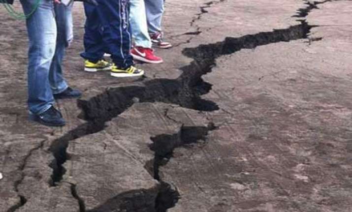 4 killed in 6.5 magnitude quake in china s xinjiang