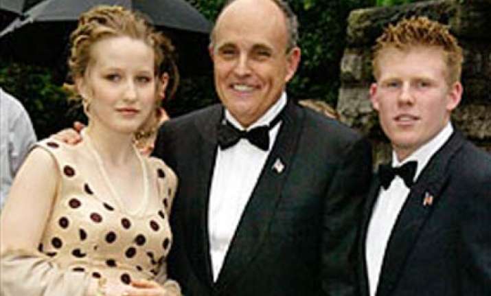 former new york mayor s daughter arrested for shoplifting