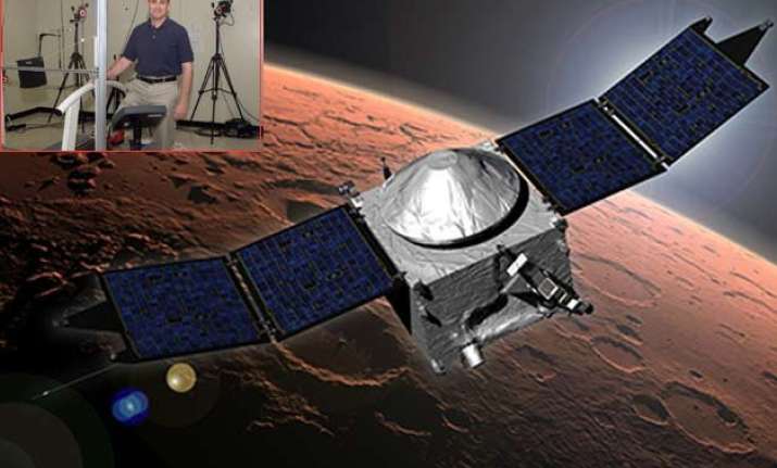 nasa prepares real martians to land and stand on red planet