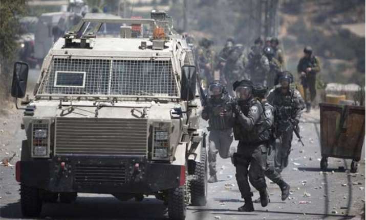 israel troops shoot dead palestinian in west bank raid