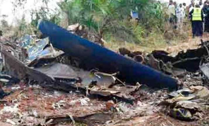russian plane crashes in siberia 11 dead