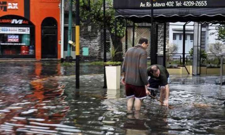 storm forces evacuation of 1 000 people in argentina