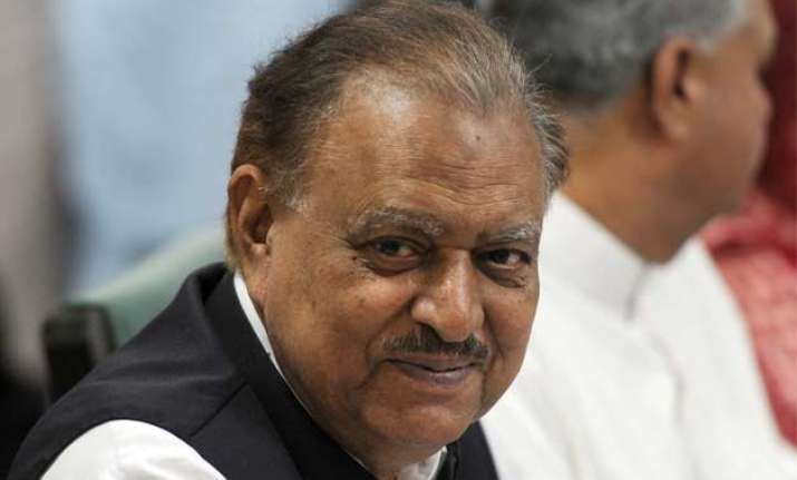 pakistan wants friendship with india mamnoon