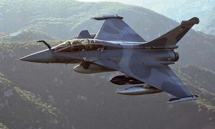 france conducts more air strikes against is