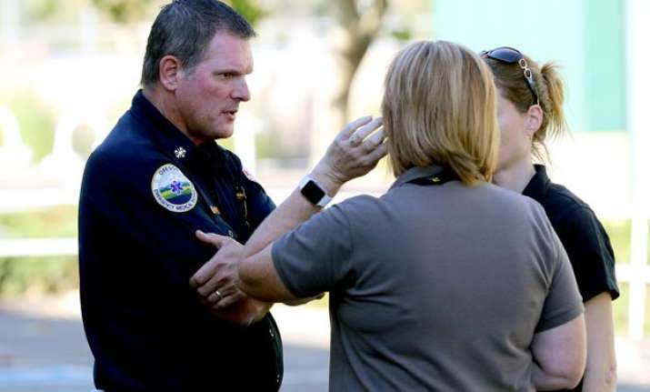 us gunman opens fire at oregon college at least 9 killed