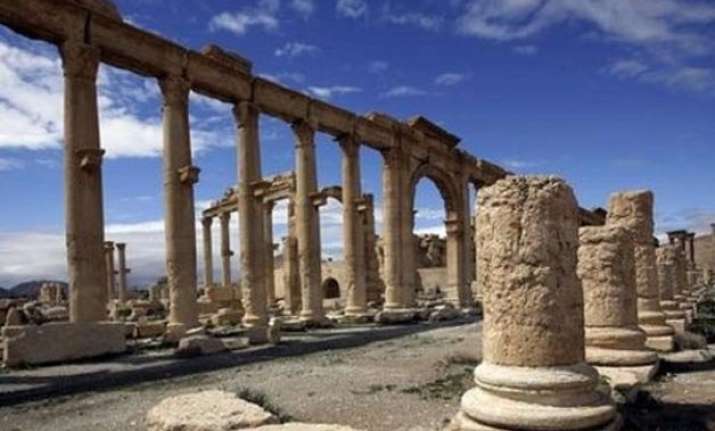 isis seizes ancient syrian city of palmyra