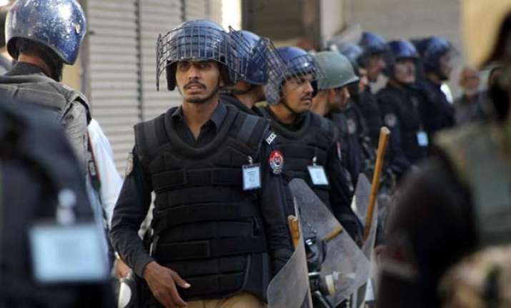 11 killed in suicide attack at shia shrine in pakistan