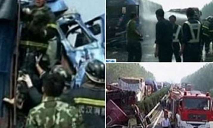 china motorway pile up kills eight