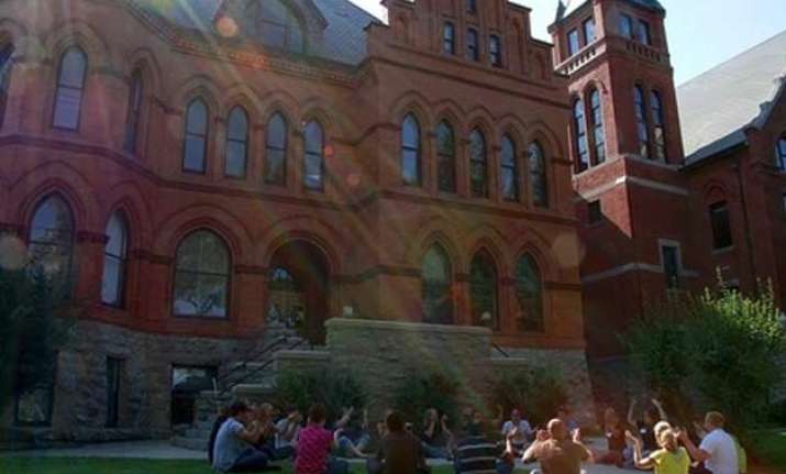 us university to offer hindi language course