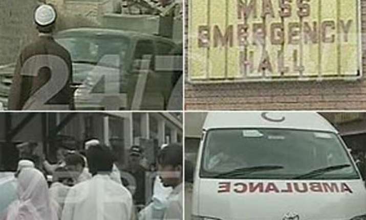 friday massacre at mosques two attacks kill 70 in pakistan