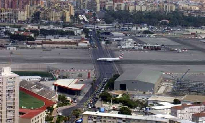 world s 10 most dangerous airports