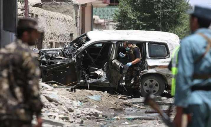suicide bomber hits kabul police academy kills 20 recruits